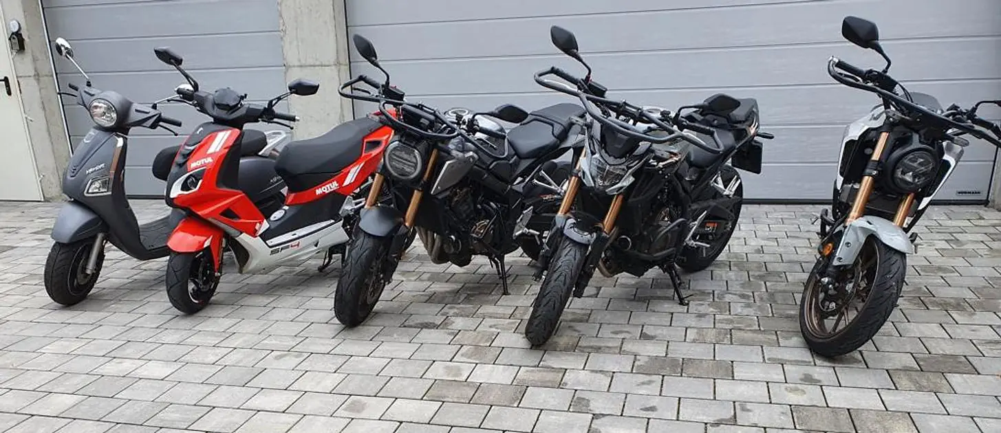 Motorräder der Fahrschule BV für Motorradführerschein-Kurse